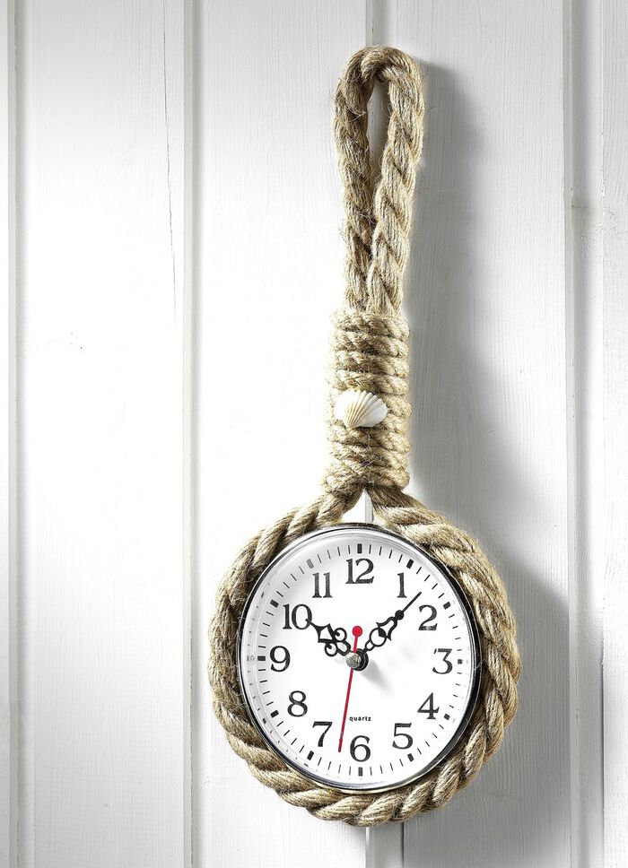 V&auml;ggklocka med knuten rep av sisal 