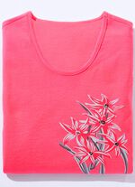 Nattlinne med placerat tryck och korta &auml;rmar 