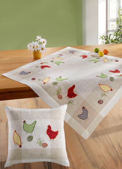 Bords- och rumsdekoration med genomarbetade applikationer 