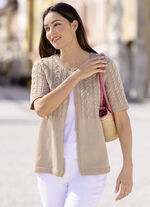 Kofta med kabelmönster 