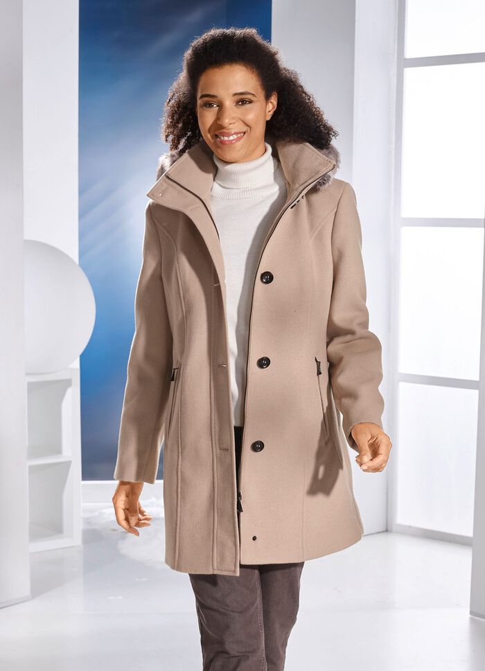 jacka med avtagbar fuskp&auml;lskant 