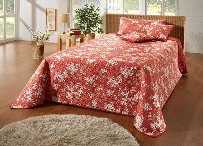 &Ouml;verkast med molnquiltning p&aring; ena sidan 