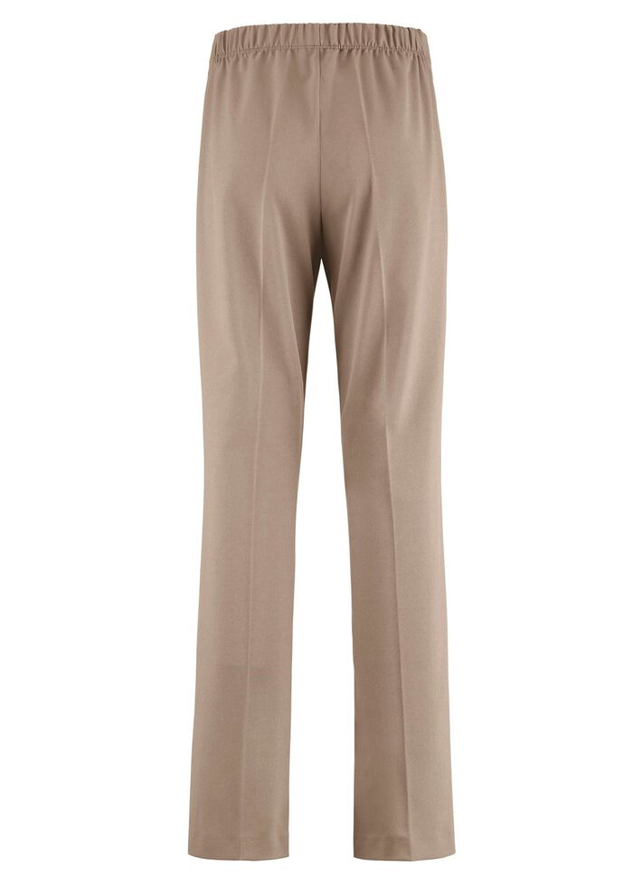 Snygga byxor med utsv&auml;ngda anklar 