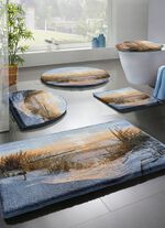 Badrumsset fr&aring;n Grund med halkfri latexbaksida BL&Aring;