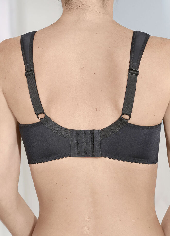 Laurina-bh med elastiska tyllinlägg 