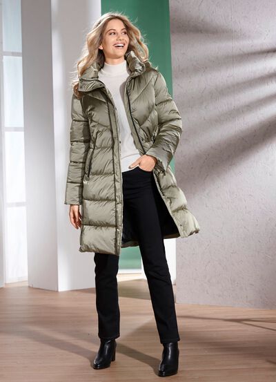 Kort kappa med dragkedjefickor 