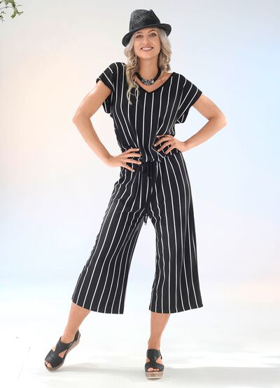 Jumpsuit med allover randig design 
