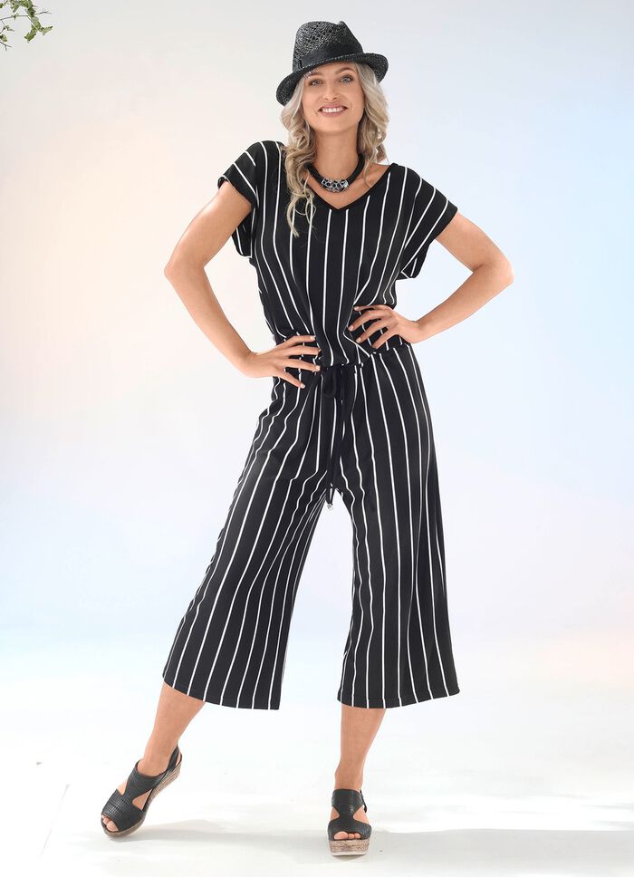 Jumpsuit med allover randig design 