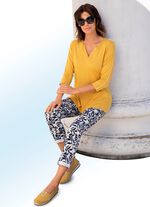 Byxor med en distinkt blommig design 