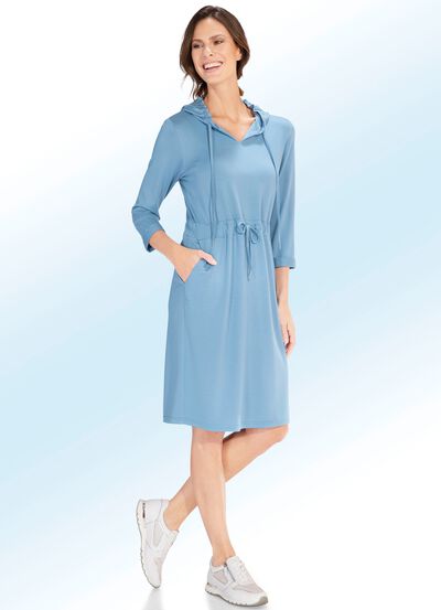 Kl&auml;nning med huva 