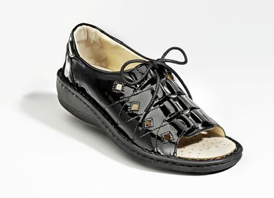Sandaler av lack 