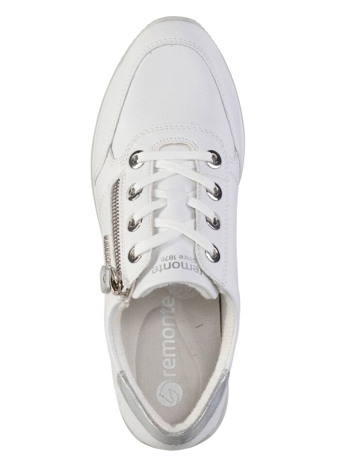 Remonte-sneakers med sn&ouml;rning och skimrande silverf&auml;rgad kontrastkant 