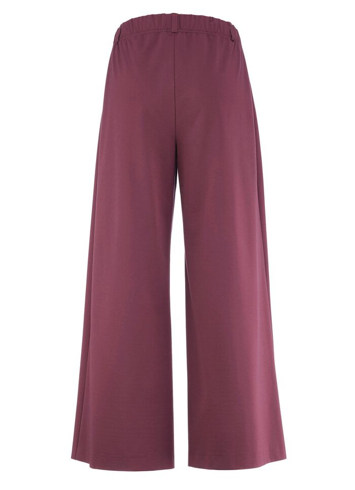 Byxor i nuvarande palazzo-form 