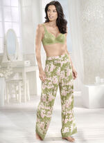 Triumph Amourette bygel-bh tillverkad av fin elastisk spets PISTAZIE