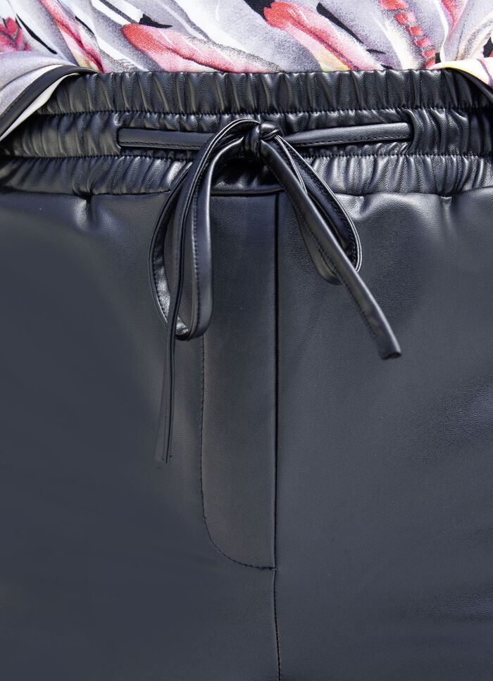 Byxor i trendig joggingbyxa 