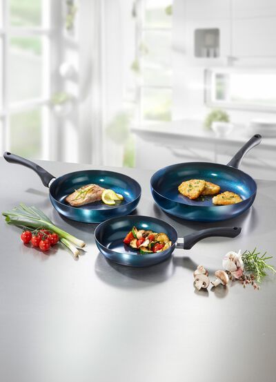 Meteorpanna med megah&aring;rd diamantkeramisk non-stick premiumbel&auml;ggning 