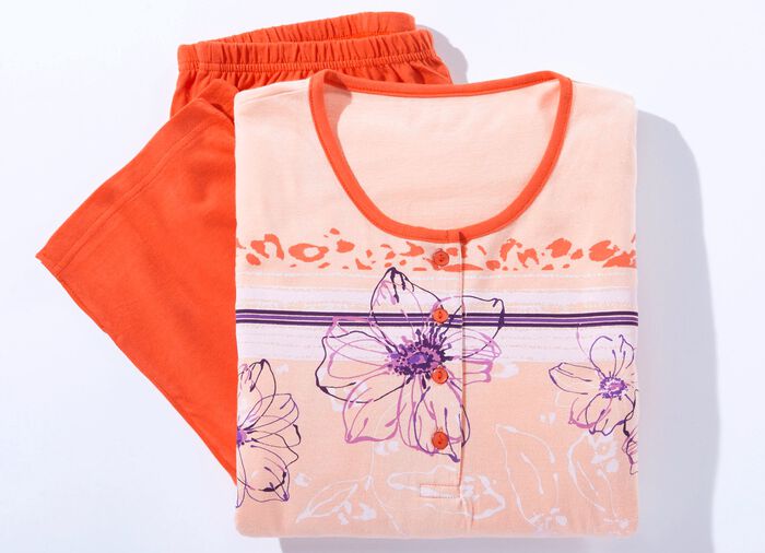 Pyjamas med 3/4-&auml;rmar och vadl&aring;nga byxor 