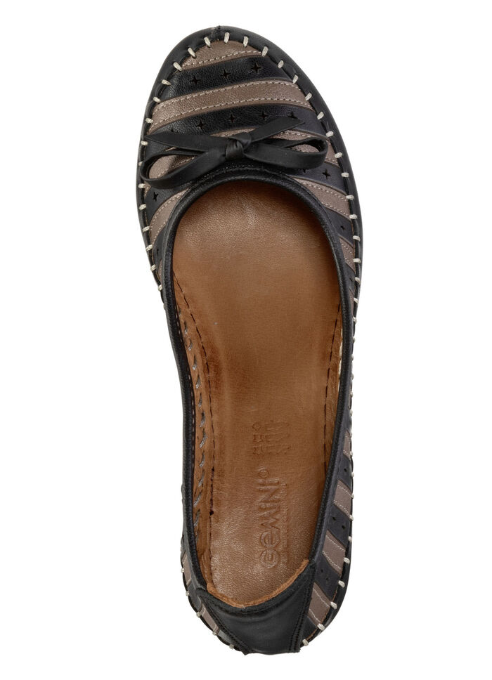 Gemini pumps gjorda av ko nappa läder med rosett SCHWARZ-BRAUN