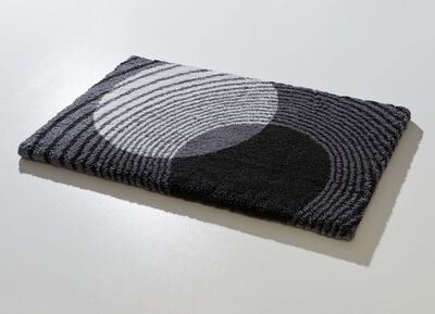 Badrumsset fr&aring;n LineaDue med halkfri baksida 