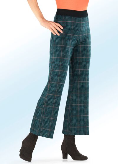 Byxor i moderiktig kort l&auml;ngd 