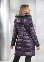 Kort rock med sidos&ouml;mmar 