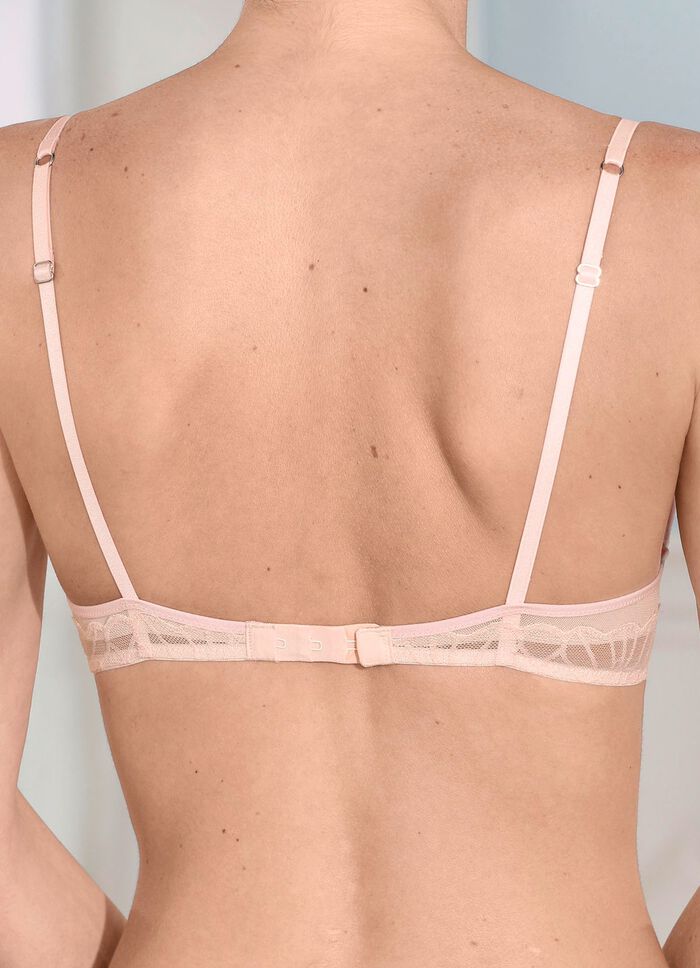 Triuimph push-up-bh med bygel i fin elastisk spets 