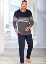 Pyjamas med knappsl&aring; och &ouml;ppna toppar 