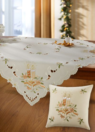 K&auml;rleksfullt broderad bords- och rumsdekoration 