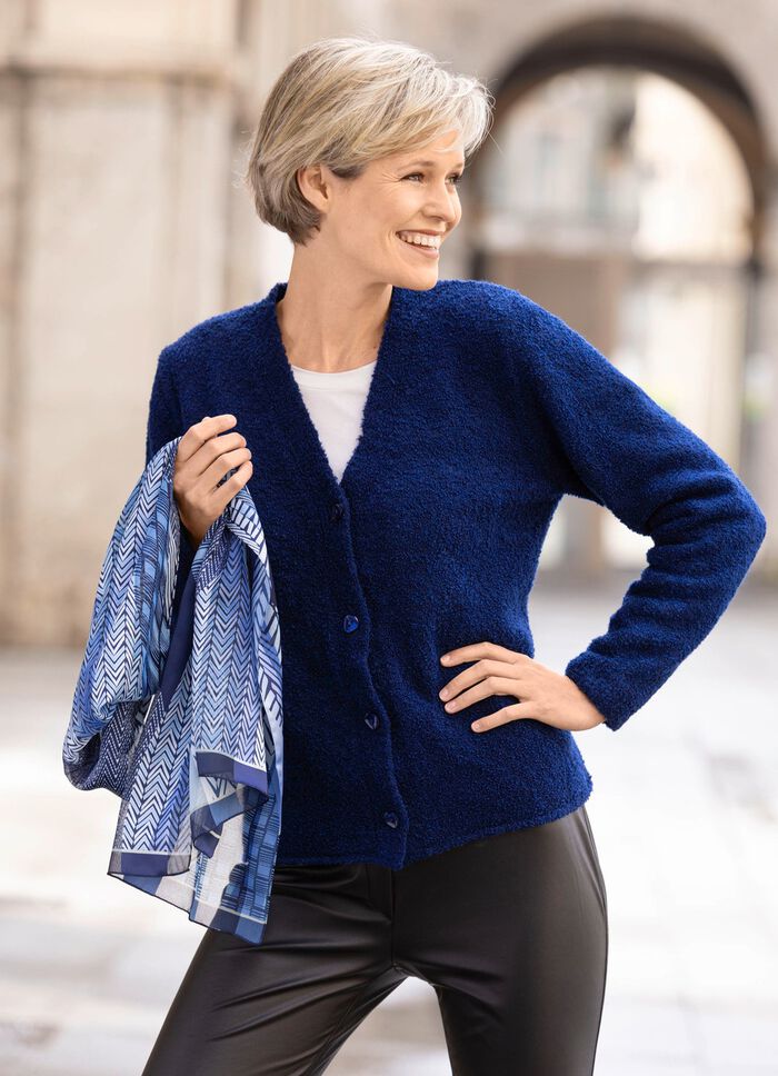 Kofta i fluffig boucl&eacute;kvalitet 