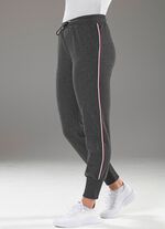 Fritidsbyxa fr&aring;n &ldquo;Plantier&rdquo; i 4 f&auml;rger 