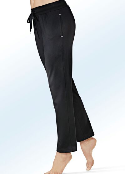 Två paket sömn med dragsko och vardagsbyxor 