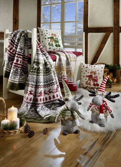 Kuddfodral med renpar i sammetslook 