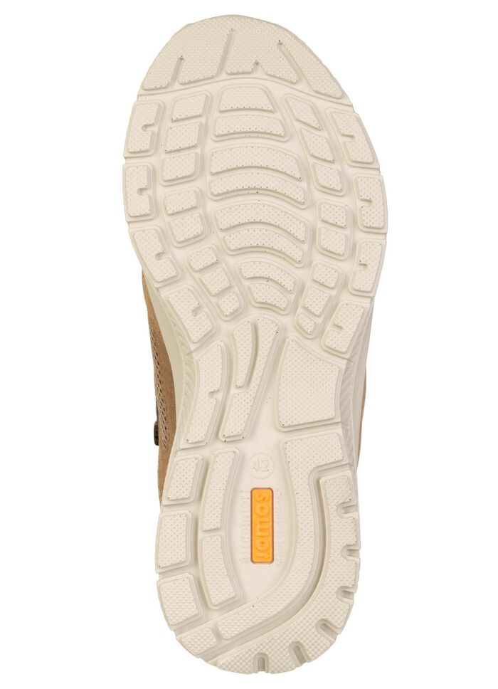 Sportiga herrskor med sn&ouml;rning, bredd H, med uttagbar fotb&auml;dd 