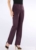 Byxor med utsv&auml;ngda anklar 