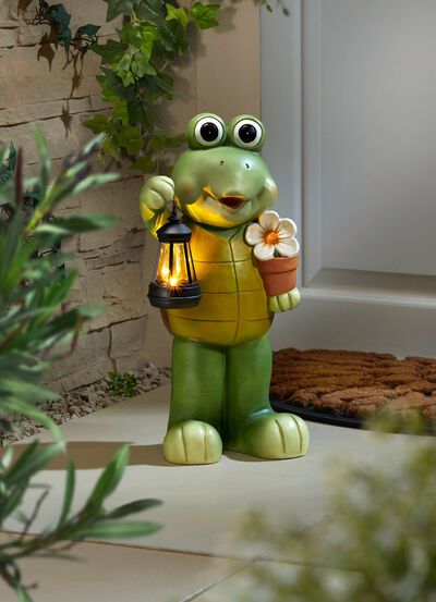 Sköldpadda med solcellslykta 