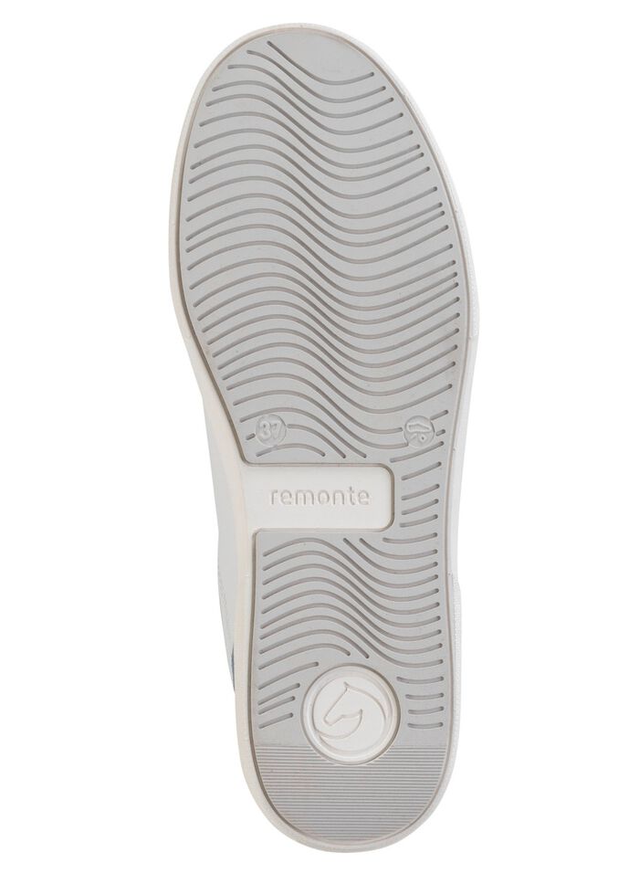 Remonte sneakers gjorda av nappa och mocka med metallic kant 