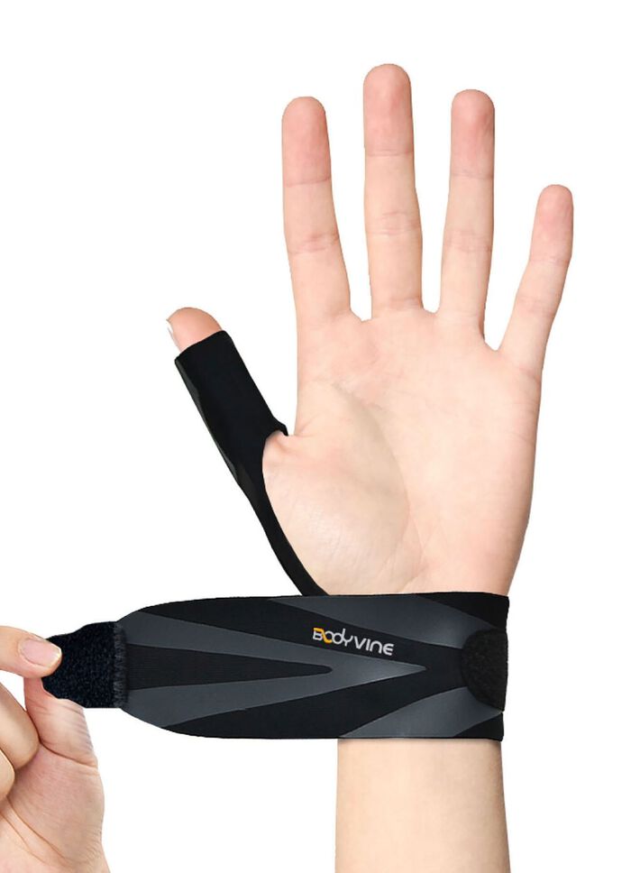 Tum- och handledsst&ouml;d med inbyggda tejpband 