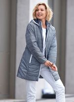 L&aring;ng jacka med minimal design 