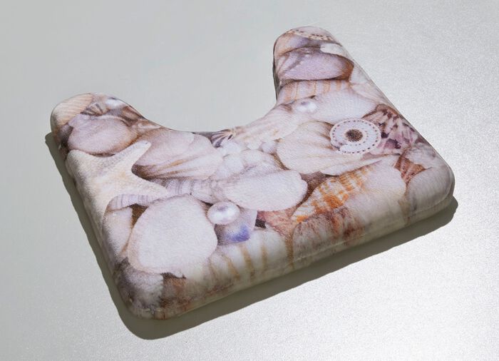 Dr&ouml;mlikt badrumsset med bandkant 