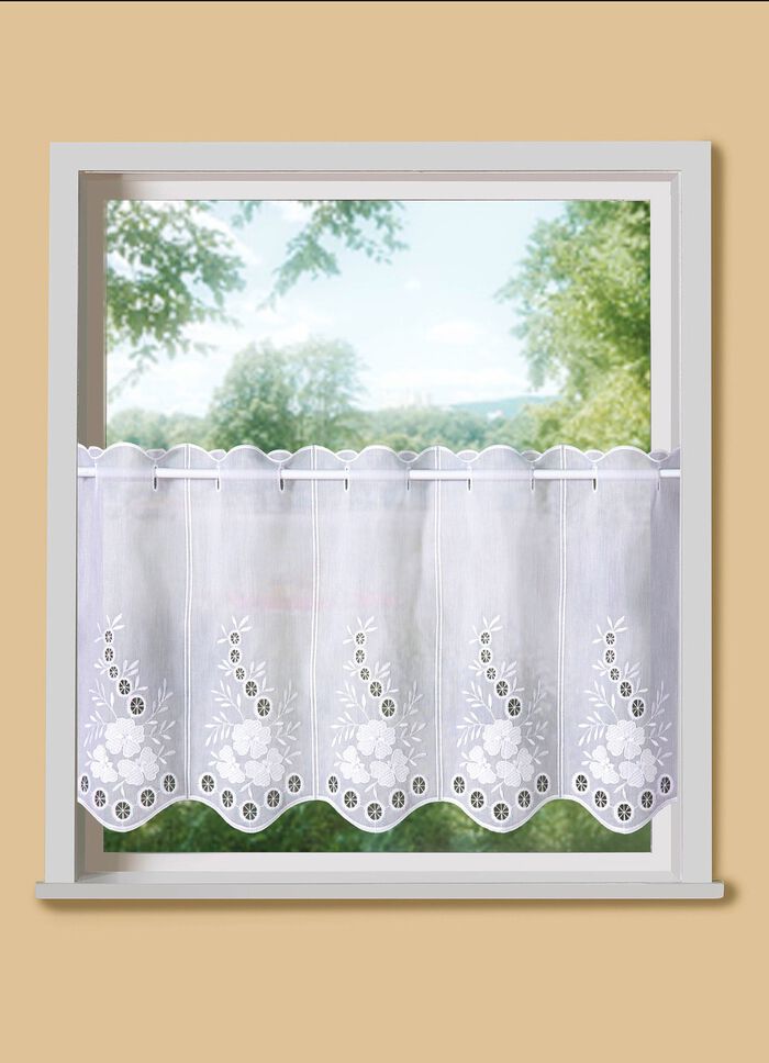 Broderad kort persienn med b&ouml;jd finish 