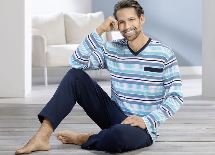 Tvåpack pyjamas med v-ringning och öppna fållar, 
