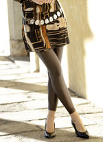 Leggings i en fin glansig look, 