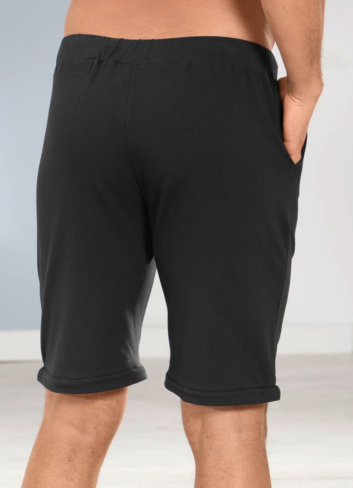 S&ouml;mn- och fritidsbyxor med olika b&auml;ralternativ 