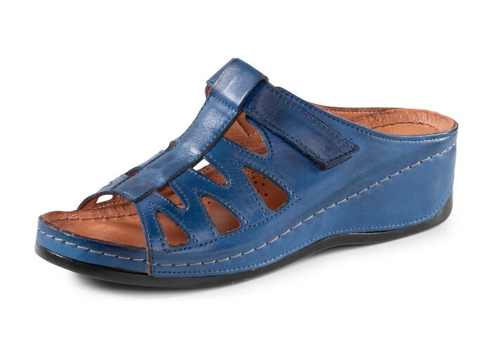 Tvillingmulor gjorda av delvis skuggat nappal&auml;der av kohud 