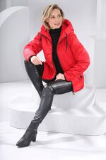 Jacka med f&ouml;rl&auml;ngd rygg 