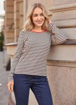 Skjorta med randigt m&ouml;nster 