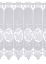 Kort gardin med blommor i makram&eacute;spets 