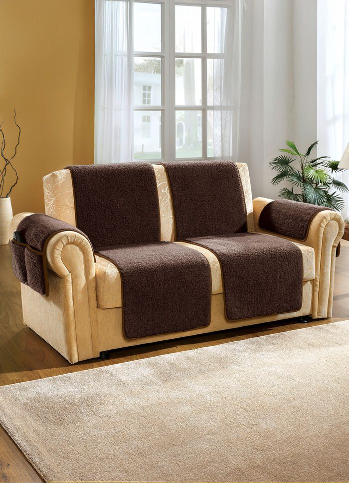 Naturlig heminredning tillverkad av obearbetad ull fr&aring;n f&aring;r 