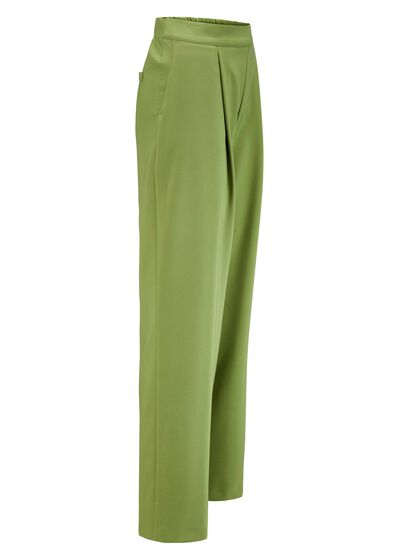 Byxor med veck i trendig vidd 