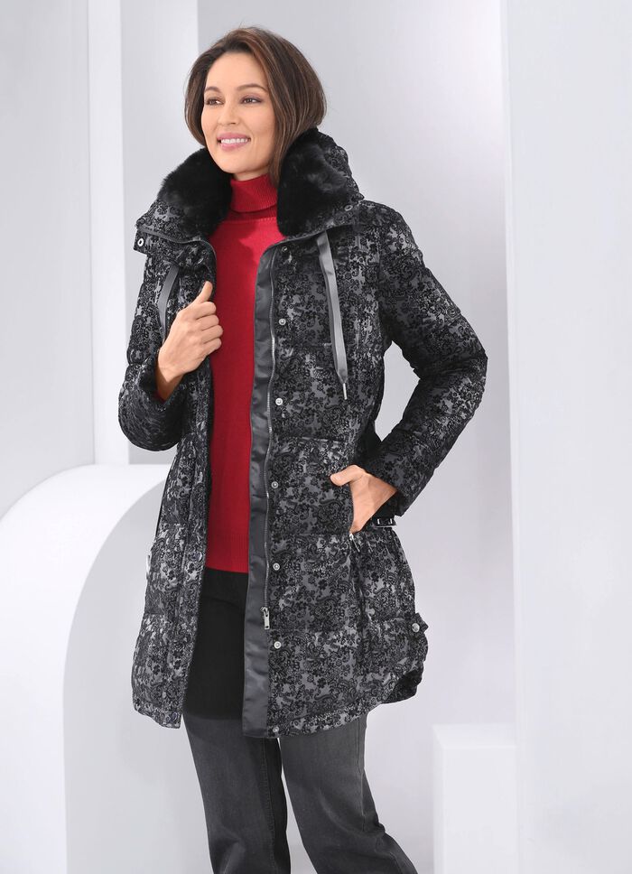 Jacka med b&auml;lte 